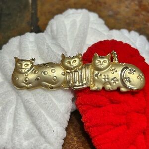 AJC Vintage Cat Trio Brooche